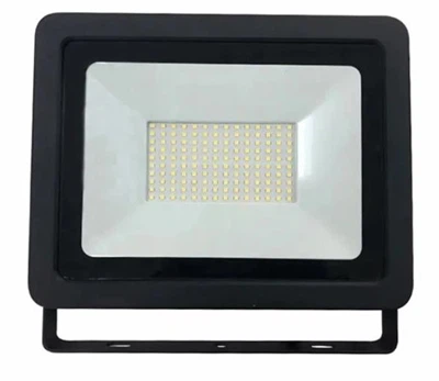 Vidvinkel LED Flood Light vs. LED Flood Lights bunnings (Brilliant Stealth II...